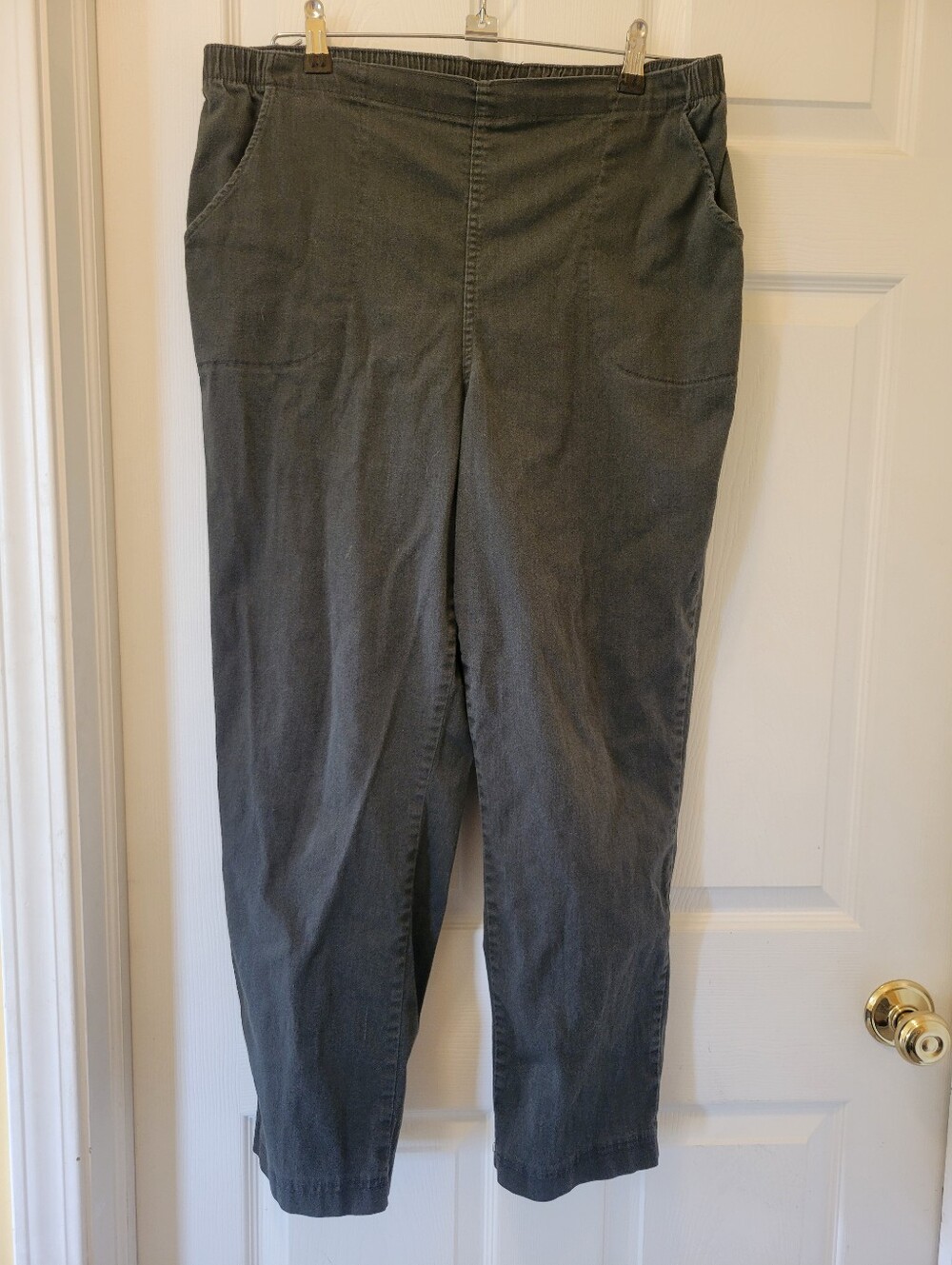 Womens Sz. XL short Stretch Casual Pants